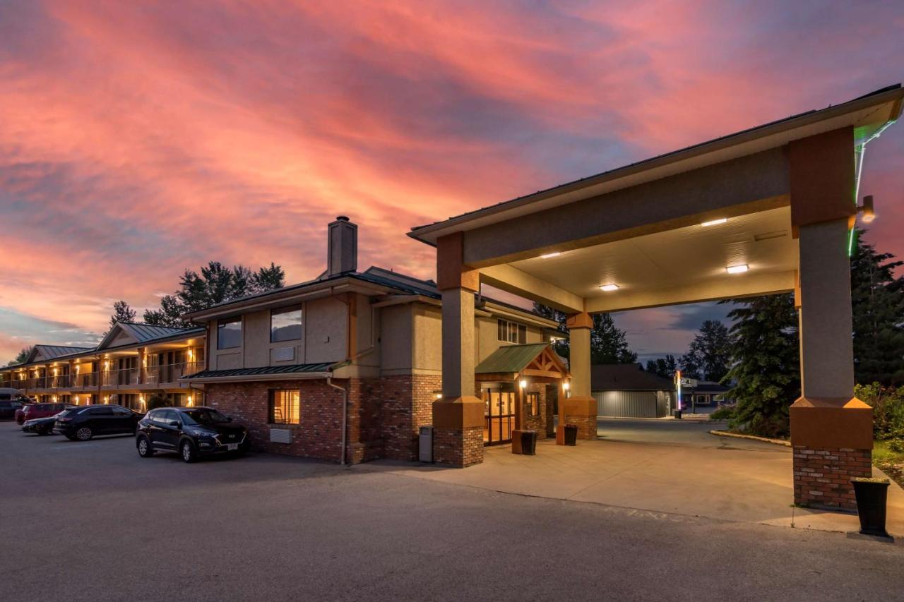 Surestay Plus Hotel By Best Western Salmon Arm Dış mekan fotoğraf